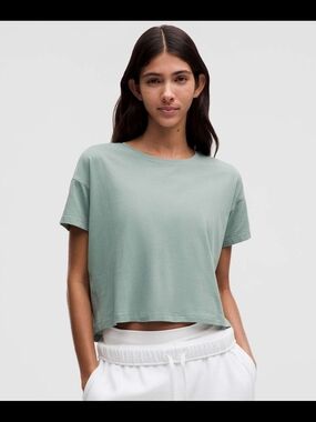 Lululemon Cates Cropped T-Shirt Crater Blue Size 4